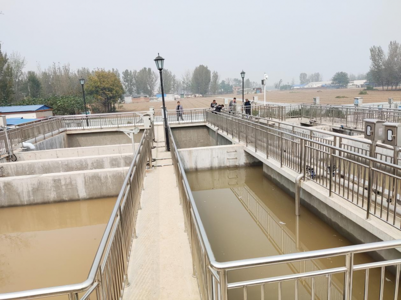 慶祝(zhu)公(gong)司濮(pu)陽(yang)汚水(shui)處(chu)理項(xiang)目(mu)註(zhu)水投(tou)入使(shi)用