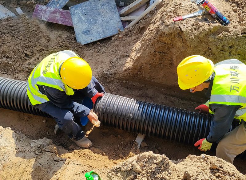 “五(wu)一”假期不(bu)停(ting)工(gong) 堅(jian)守(shou)一(yi)線保工(gong)期(qi) 緻敬一(yi)線(xian)工(gong)作者