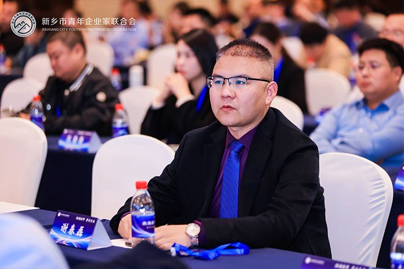 新(xin)鄕(xiang)青(qing)企(qi)聯理(li)事謝(xie)旾磊：萬裏江(jiang)河，川流不息(xi)——堅持(chi)環(huan)保(bao)事(shi)業